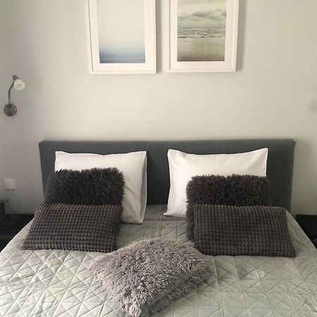 Cosy 1 Bedroom Apartment In The Heart Of Old Town With Parking Kaunas Exterior photo