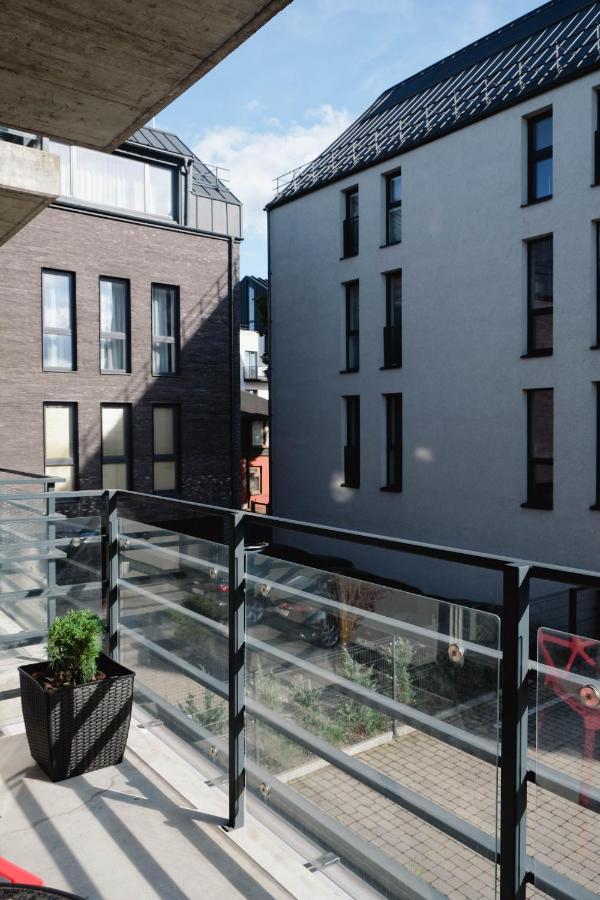 Cosy 1 Bedroom Apartment In The Heart Of Old Town With Parking Kaunas Exterior photo