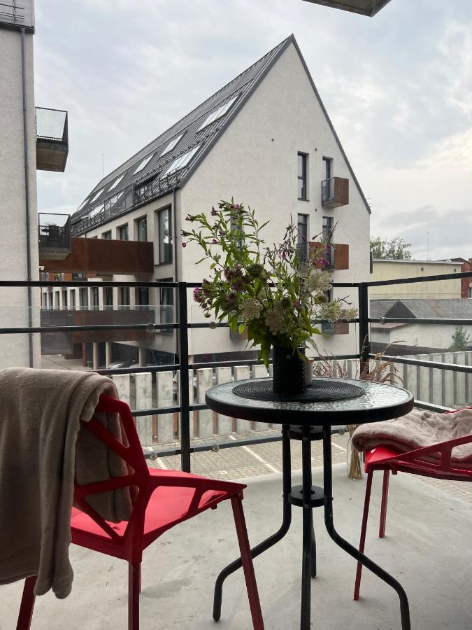 Cosy 1 Bedroom Apartment In The Heart Of Old Town With Parking Kaunas Exterior photo