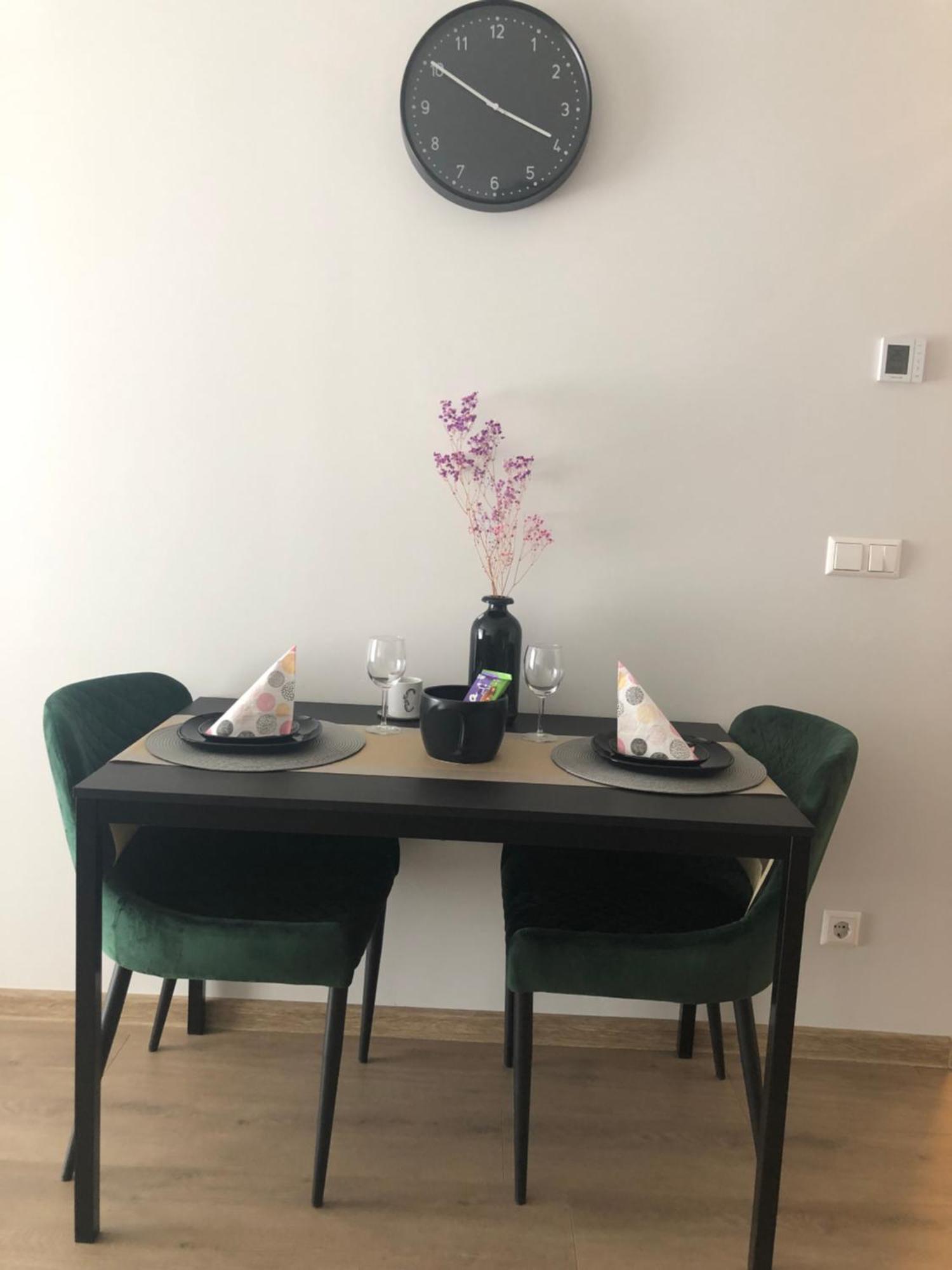 Cosy 1 Bedroom Apartment In The Heart Of Old Town With Parking Kaunas Exterior photo